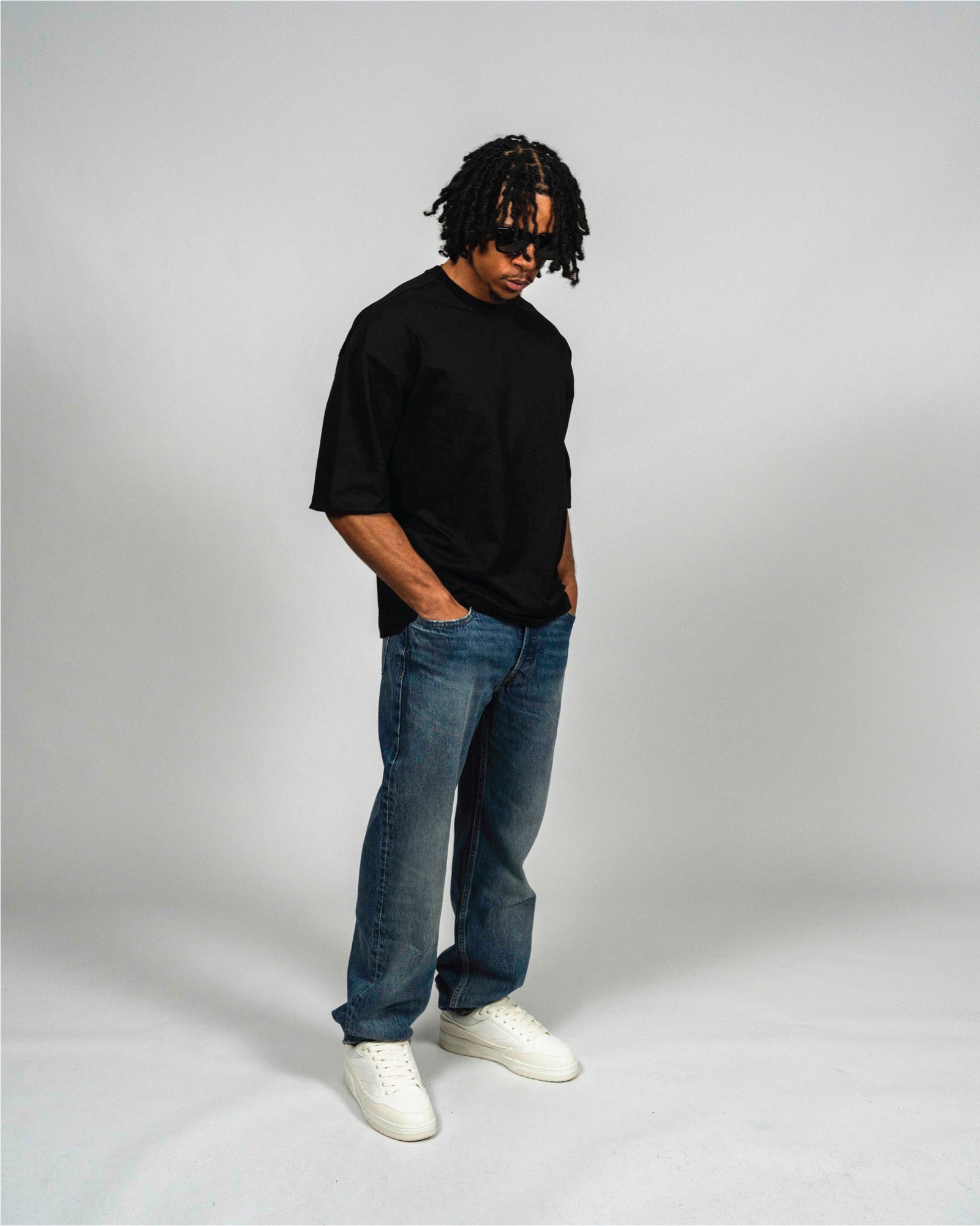 KHAIR Foundations black T-shirt full-length fit