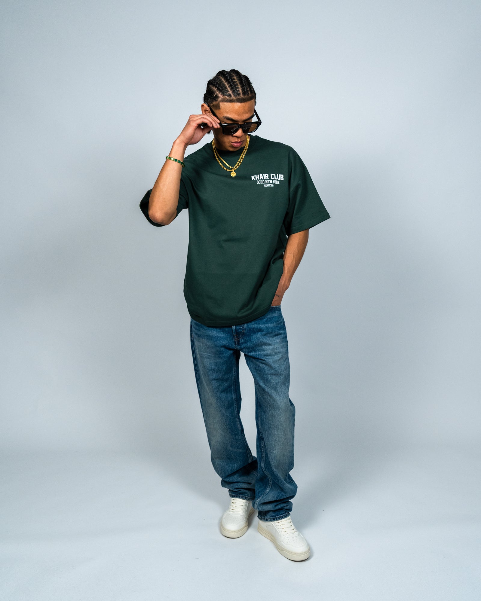 KHAIR CLUB Soho forest green T-shirt angled front fit